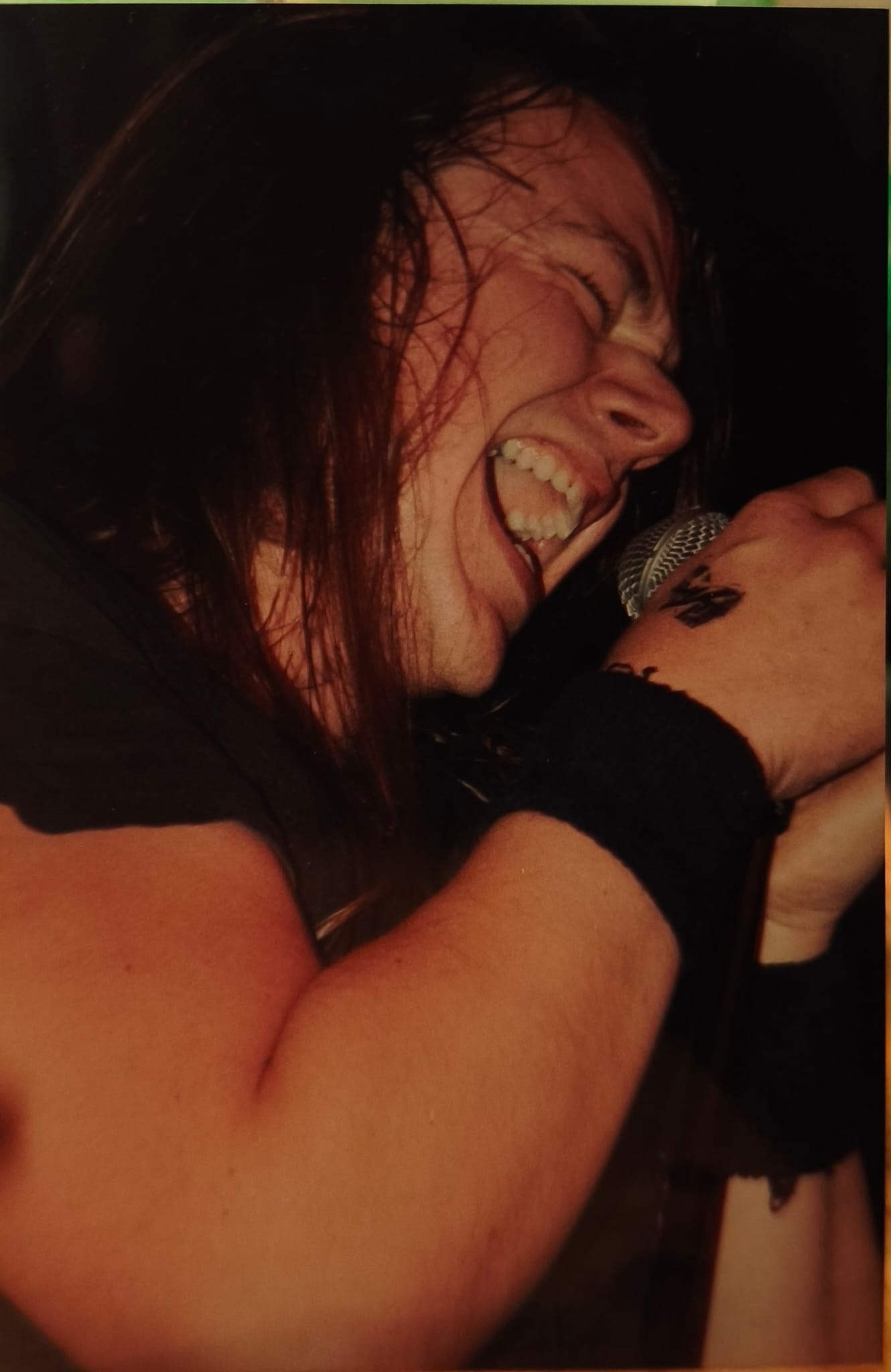 IRON AGE live – vocals at the microphone